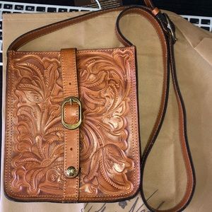 💠Patricia Nash Venezia Burnished Tooled Crossbody
